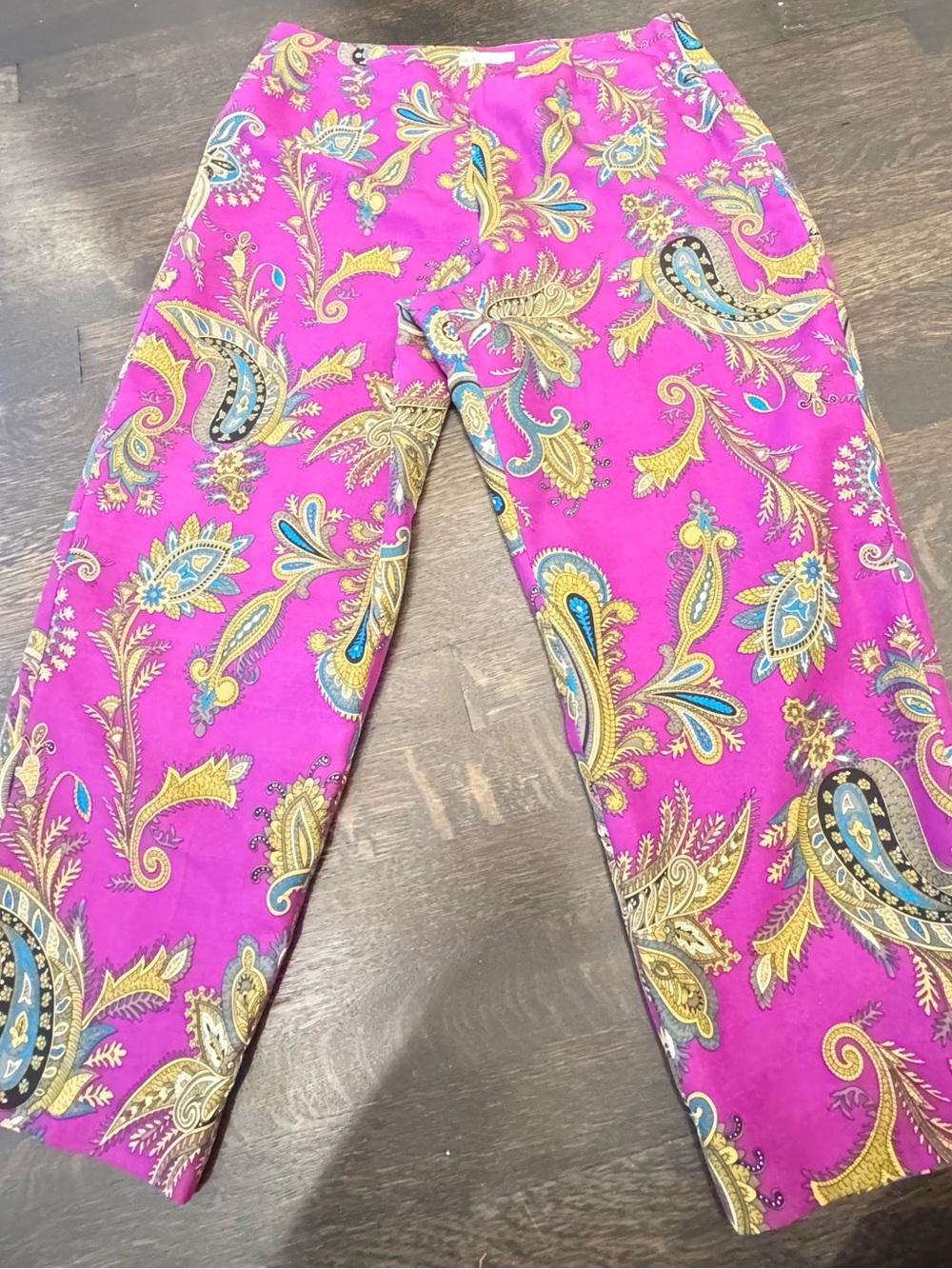 Worthington purple Paisley Stretch Capri Leggings